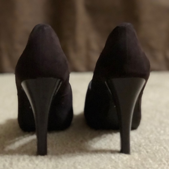 Button Pumps - Picture 4 of 4